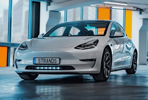 Strands Dark Knight Nuuk 20"